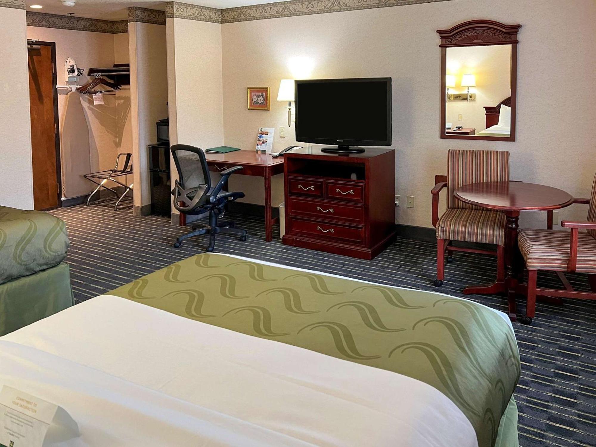 Gasthof Quality Santa Clara Convention Center 3*
