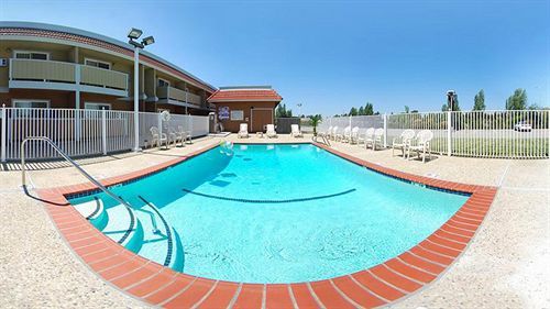 Quality Santa Clara Convention Center 3*