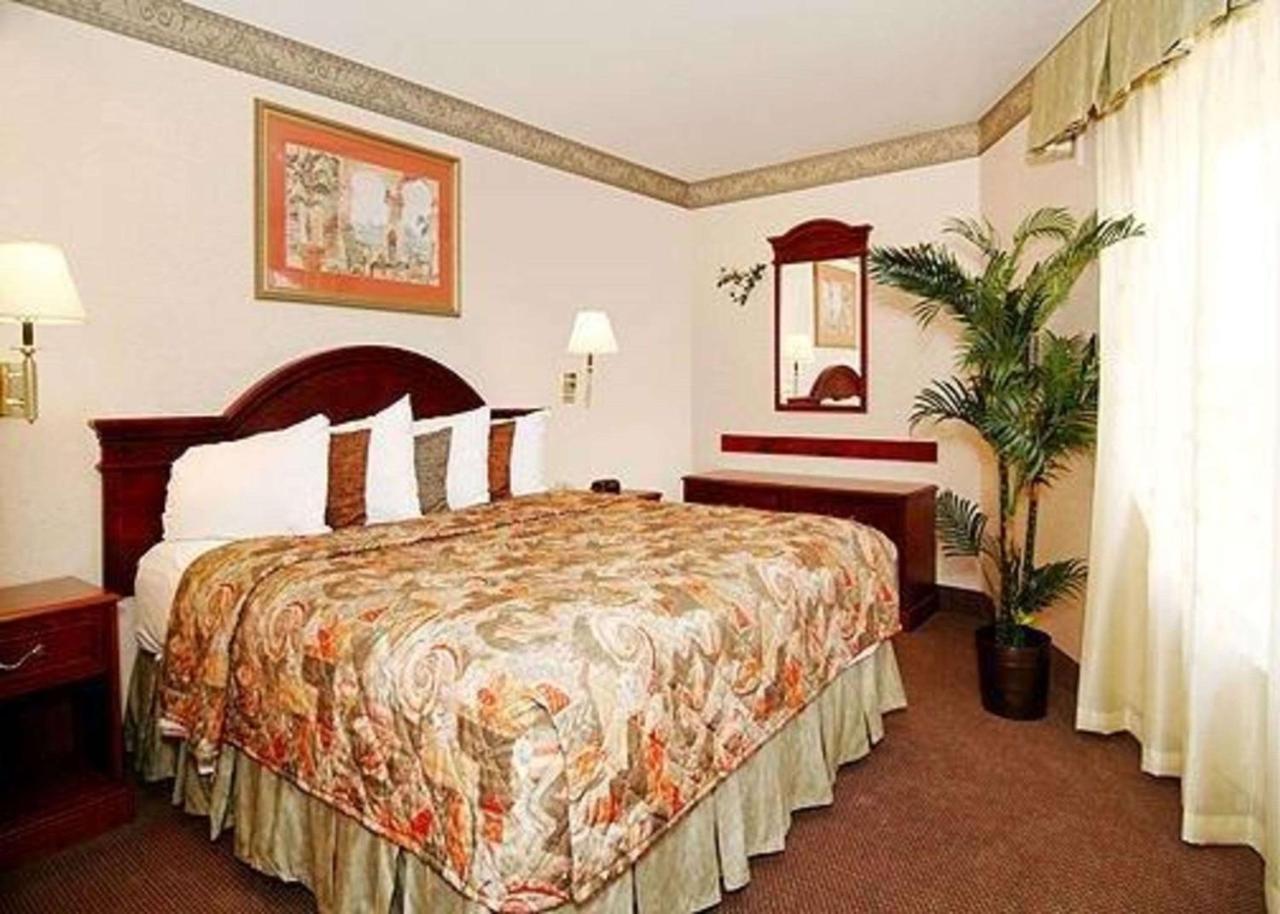 Quality Santa Clara Convention Center 3*