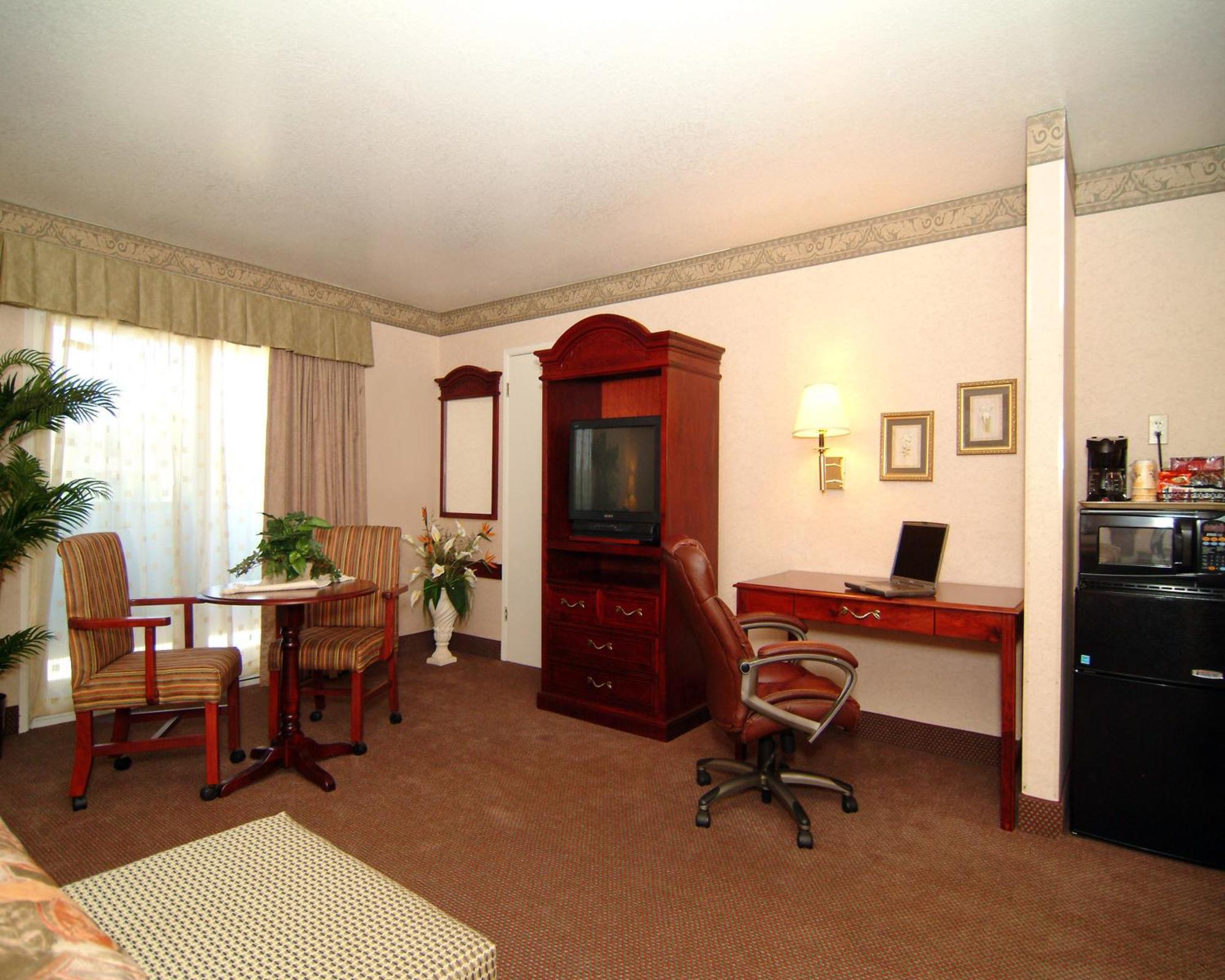 Quality Santa Clara Convention Center 3*