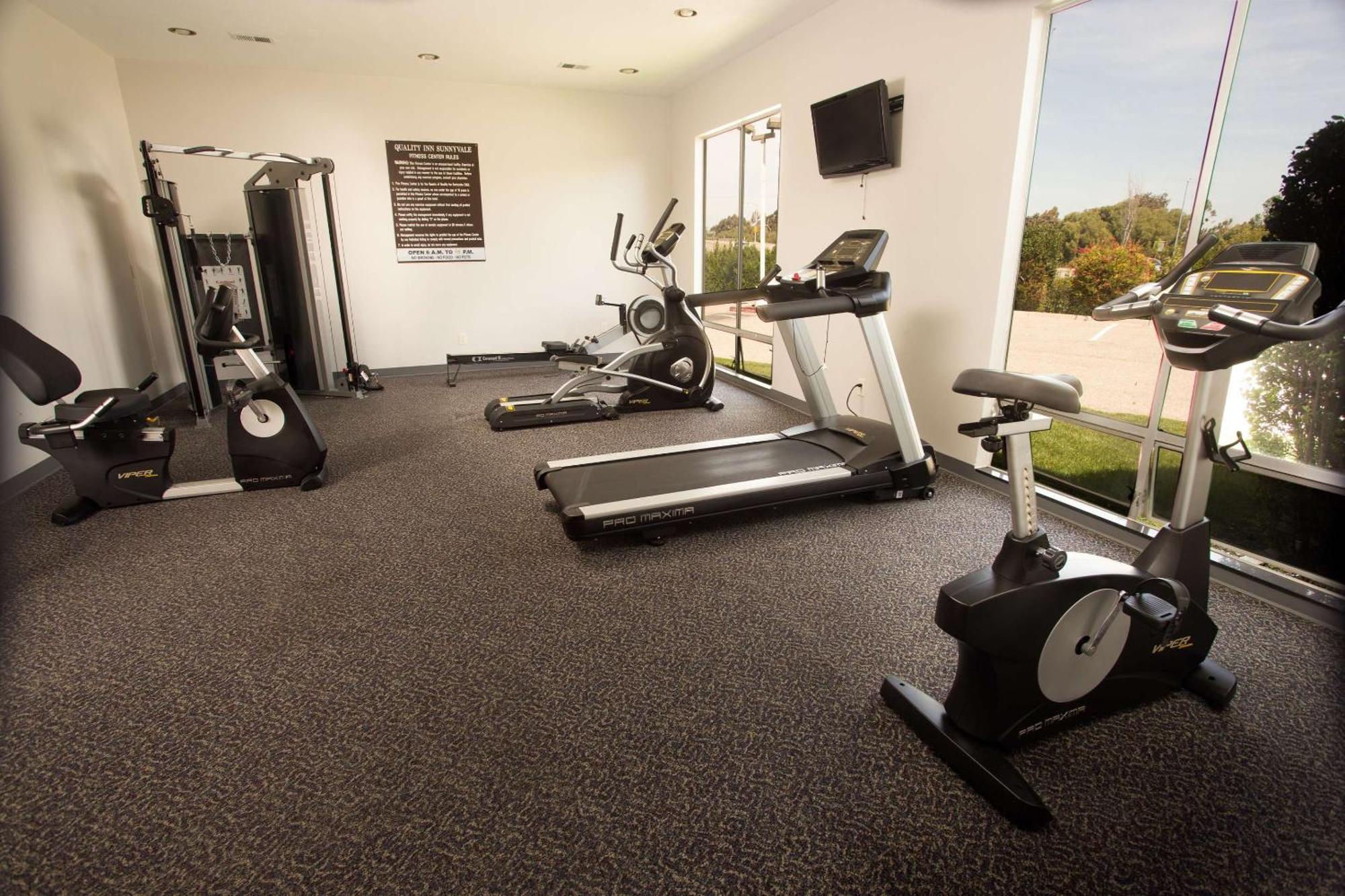 Inn Quality Santa Clara Convention Center 3*